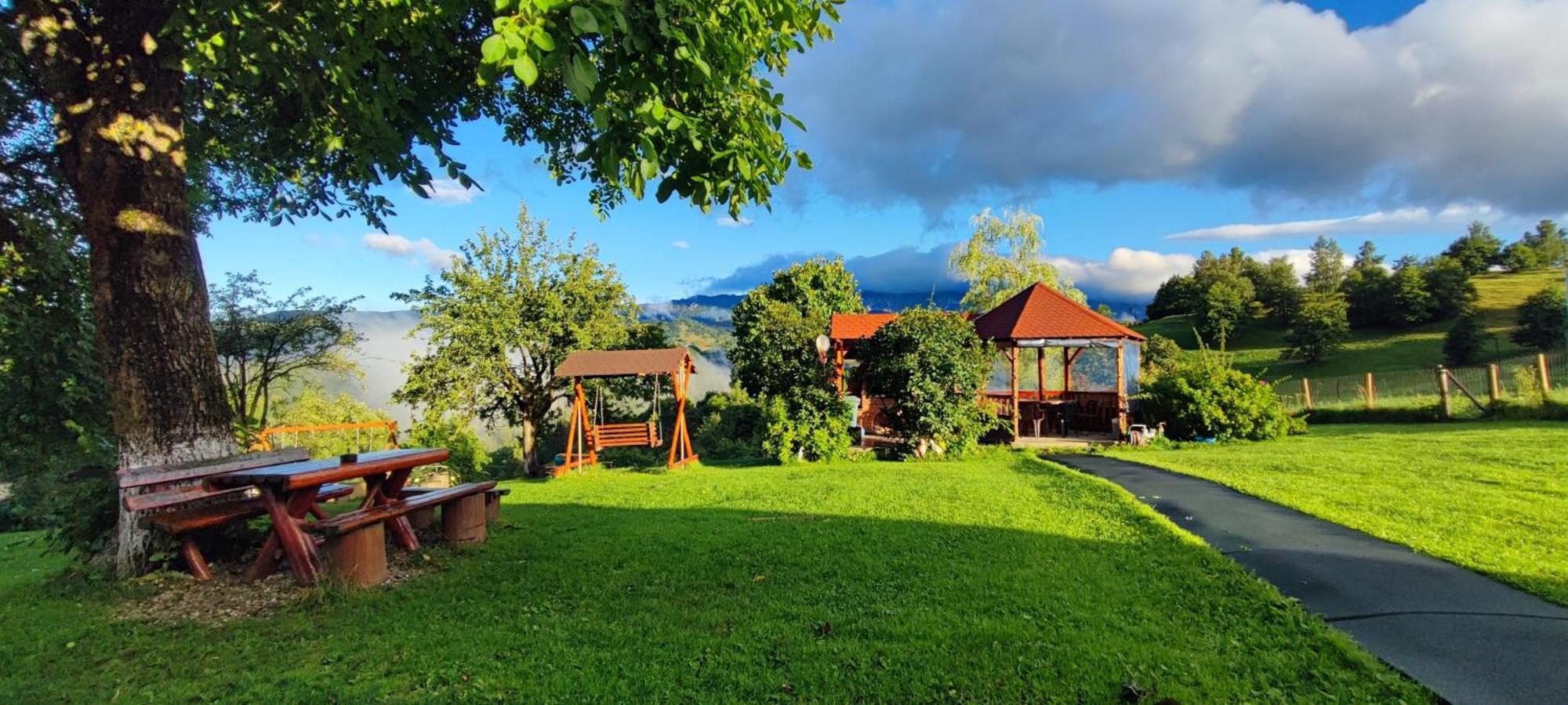 Nona Highland Home Moieciu de Jos Eksteriør billede